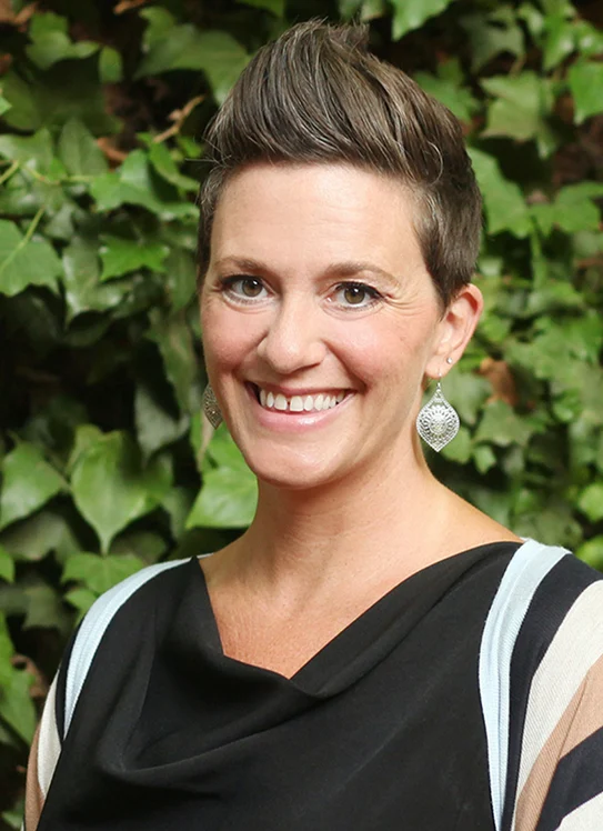 Emma Jones - Leadership Expert